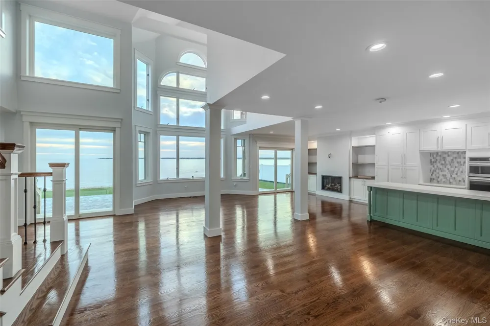 72 Grandview Drive Shirley, NY 11967