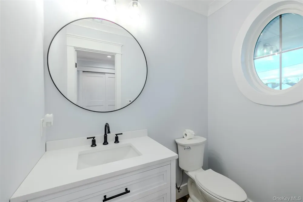 72 Grandview Drive Shirley, NY 11967