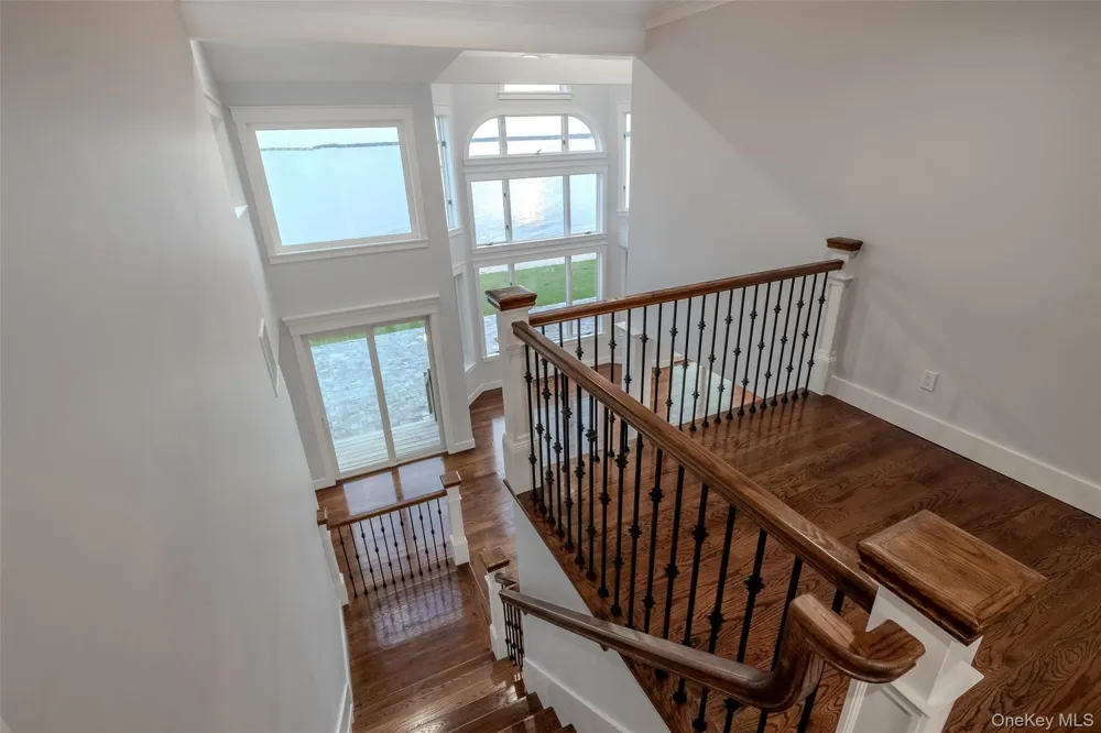 72 Grandview Drive Shirley, NY 11967
