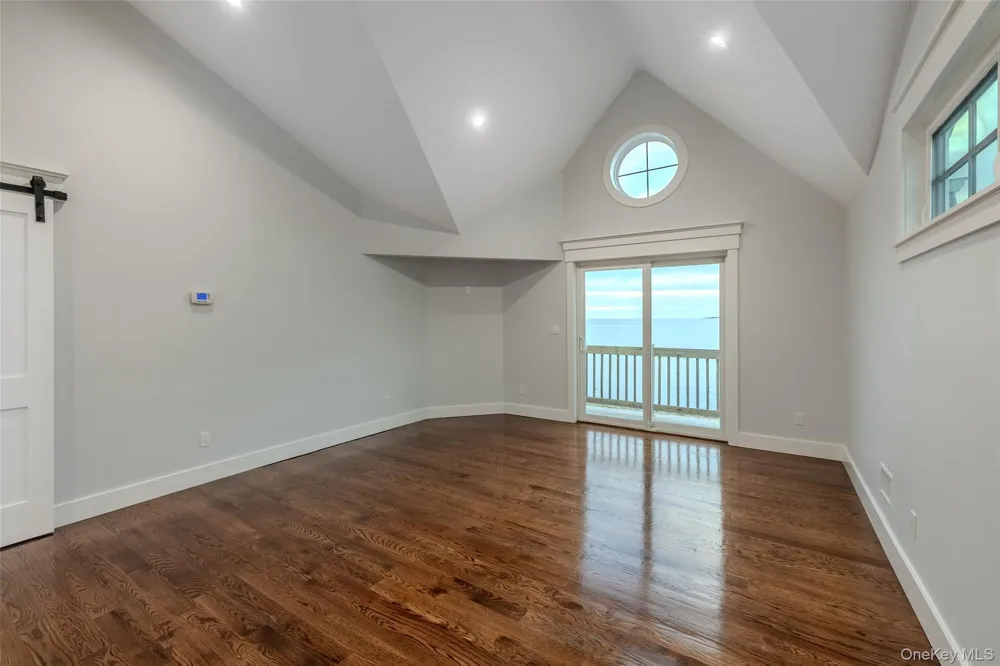 72 Grandview Drive Shirley, NY 11967