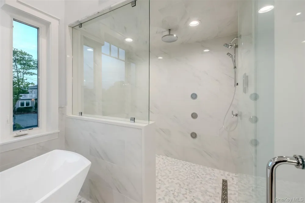 72 Grandview Drive Shirley, NY 11967