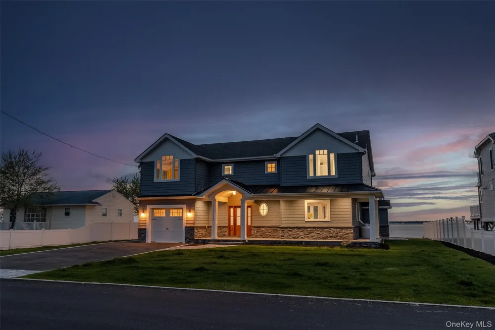 72 Grandview Drive Shirley, NY 11967