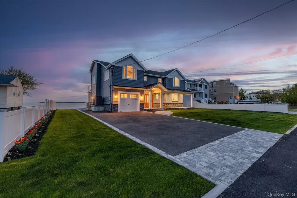 72 Grandview Drive Shirley, NY 11967