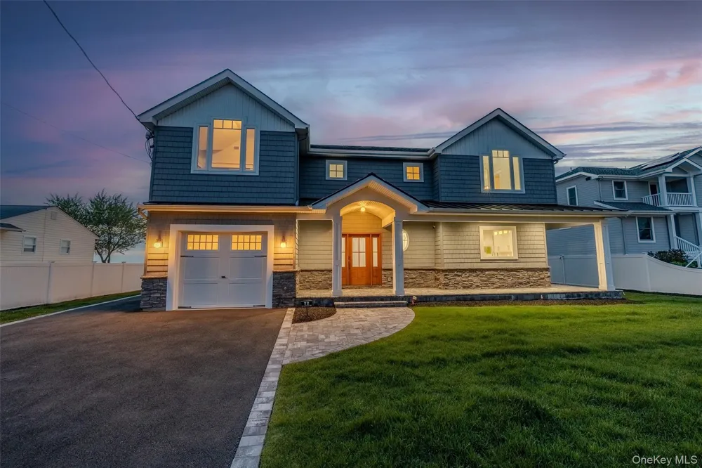 72 Grandview Drive Shirley, NY 11967