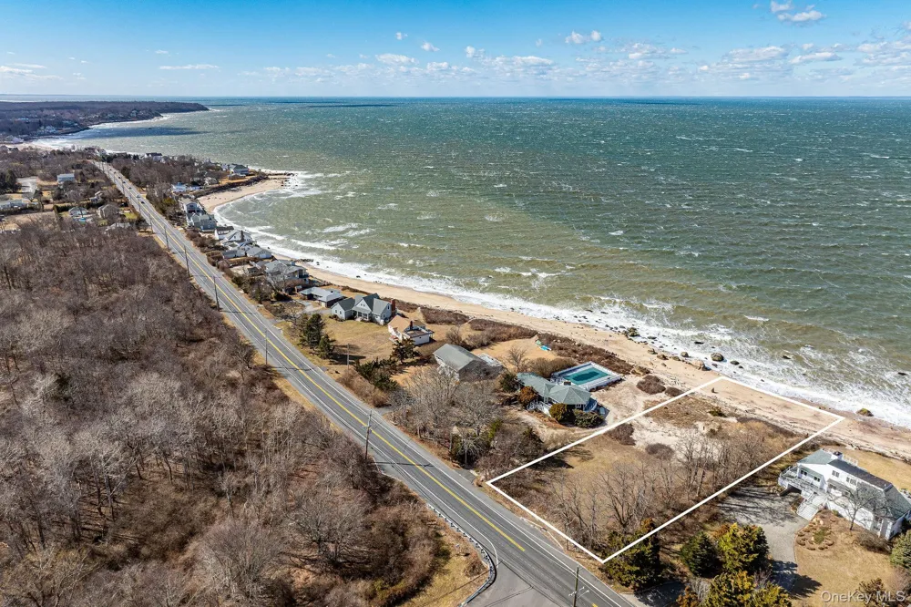 56875 Route 48 Greenport, NY 11944