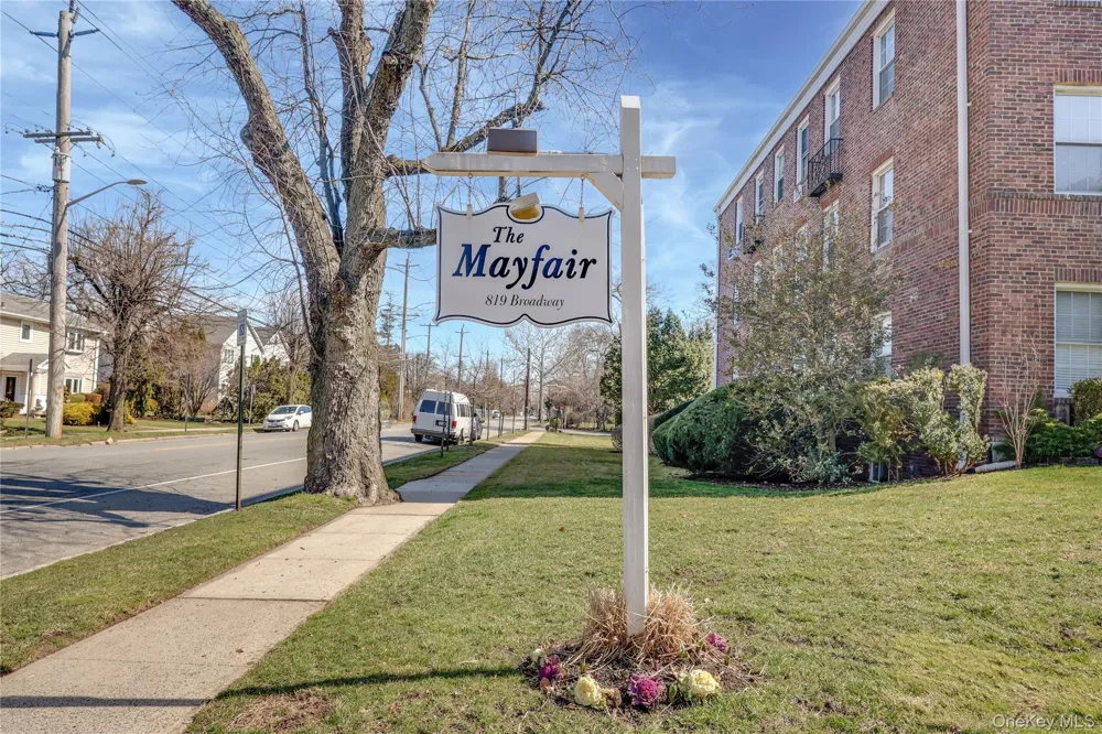 819 Broadway #1-G Woodmere, NY 11598