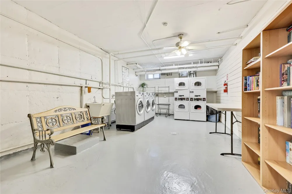 819 Broadway #1-G Woodmere, NY 11598