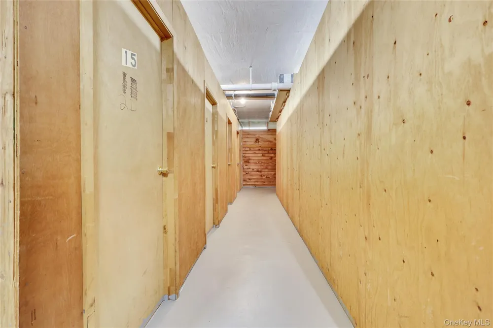819 Broadway #1-G Woodmere, NY 11598