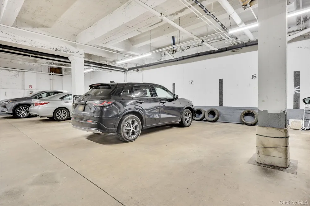 819 Broadway #1-G Woodmere, NY 11598