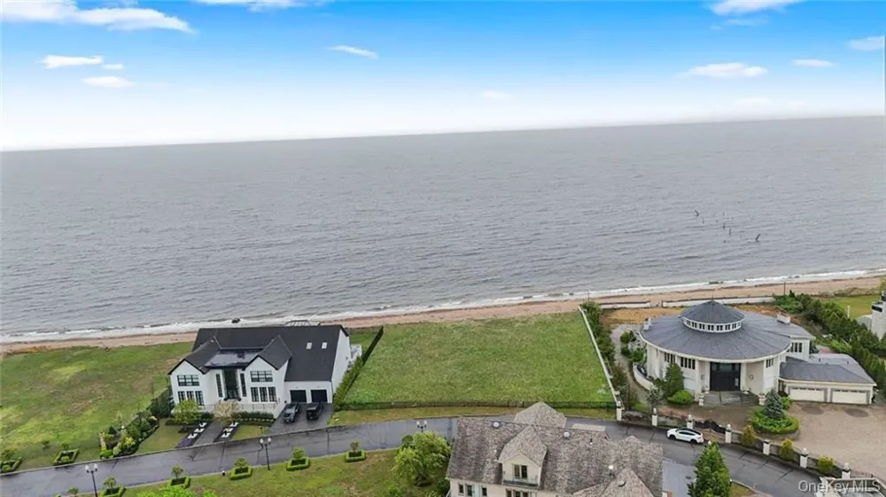 140 Nicolosi Drive Staten Island, NY 10312