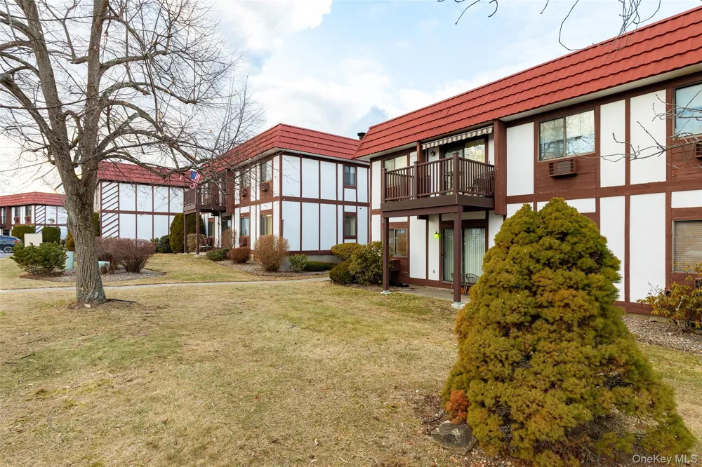 10 Skyline Drive #10 Fishkill, NY 12524