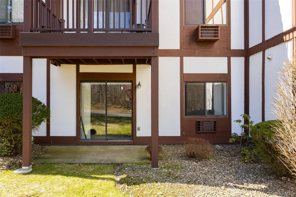 10 Skyline Drive #10 Fishkill, NY 12524