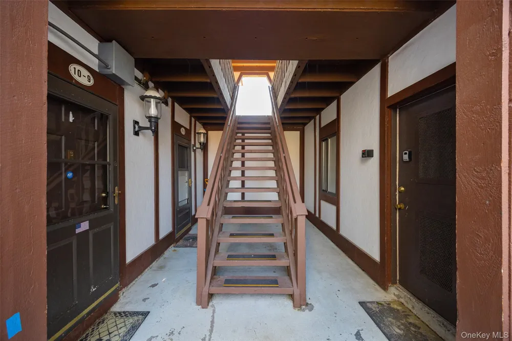 10 Skyline Drive #10 Fishkill, NY 12524