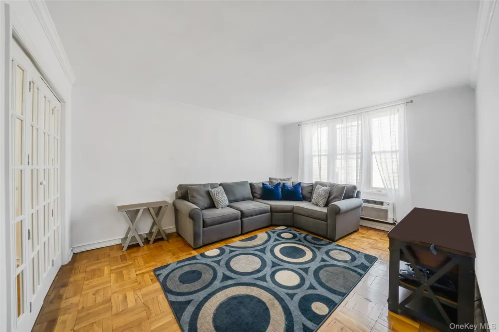 60 Hempstead Avenue #1O Lynbrook, NY 11563