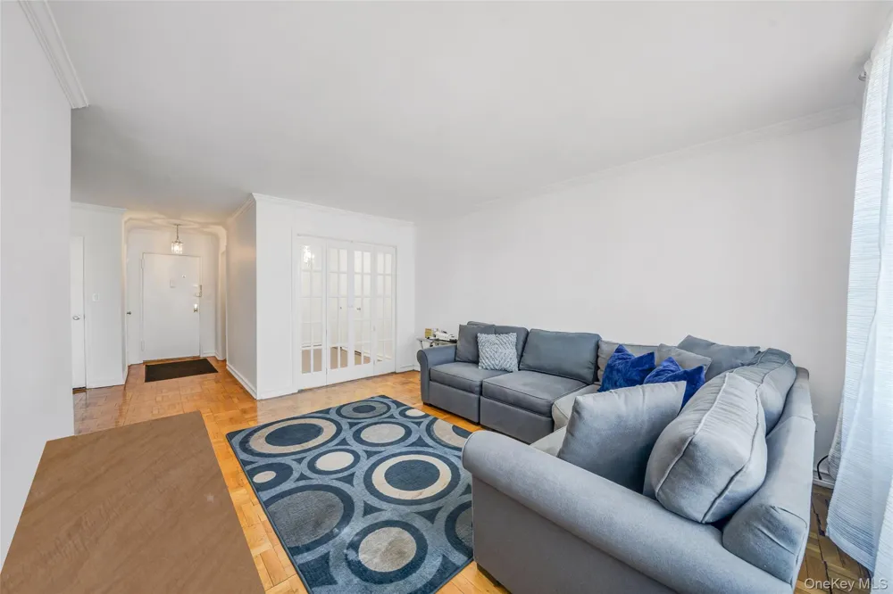 60 Hempstead Avenue #1O Lynbrook, NY 11563