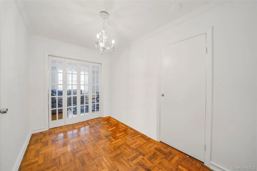 60 Hempstead Avenue #1O Lynbrook, NY 11563