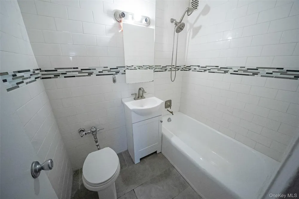 60 Hempstead Avenue #1O Lynbrook, NY 11563