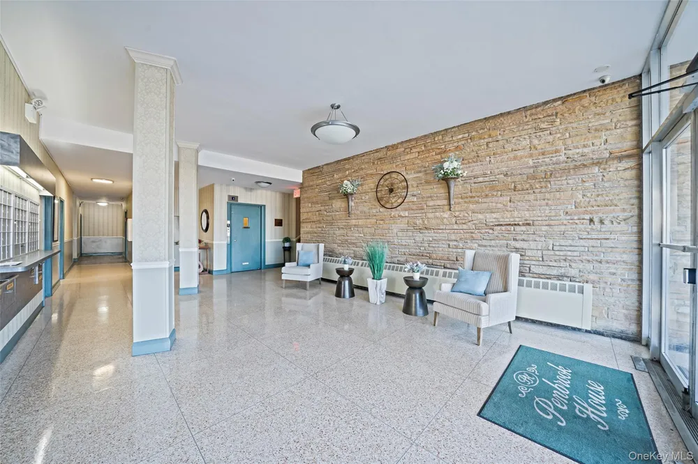 60 Hempstead Avenue #1O Lynbrook, NY 11563