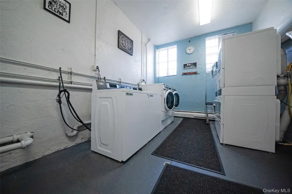 60 Hempstead Avenue #1O Lynbrook, NY 11563
