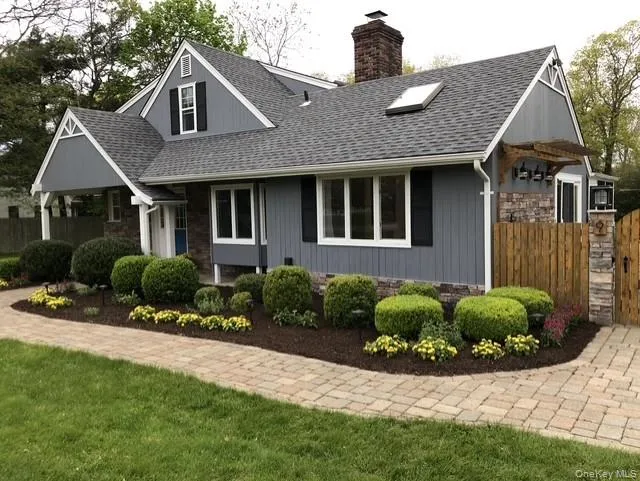 9 Old Mill Lane Remsenburg, NY 11960