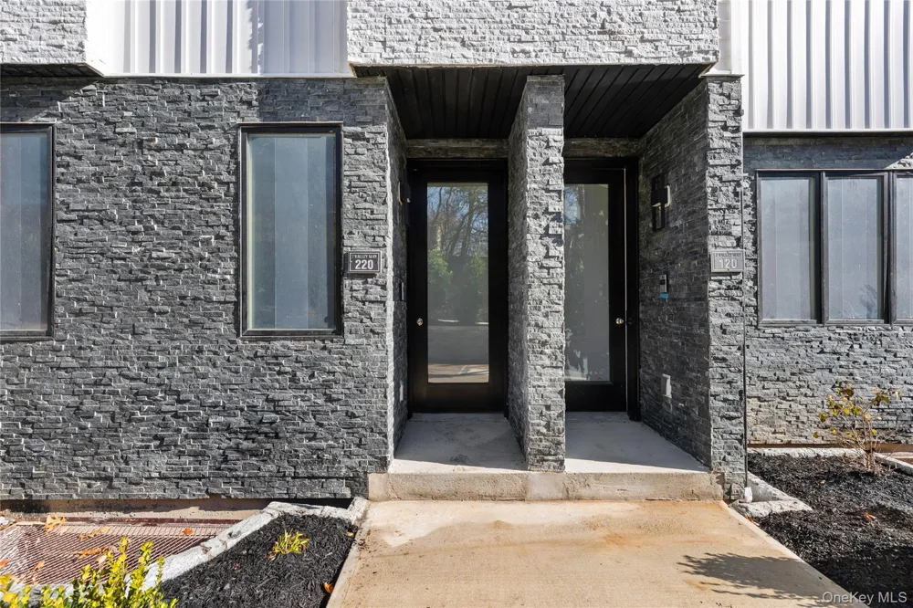 3 Valley Way #321 Spring Valley, NY 10977