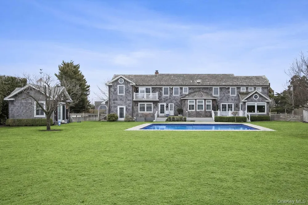 26 Odgen Lane Quogue, NY 11959
