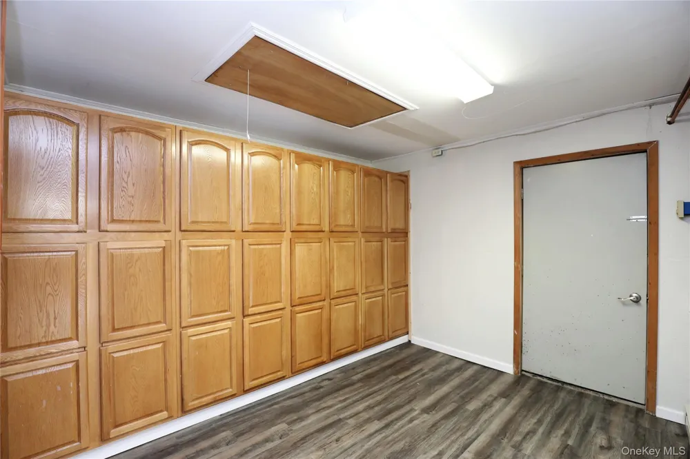 14311 9W Call Listing Agent, NY 12124