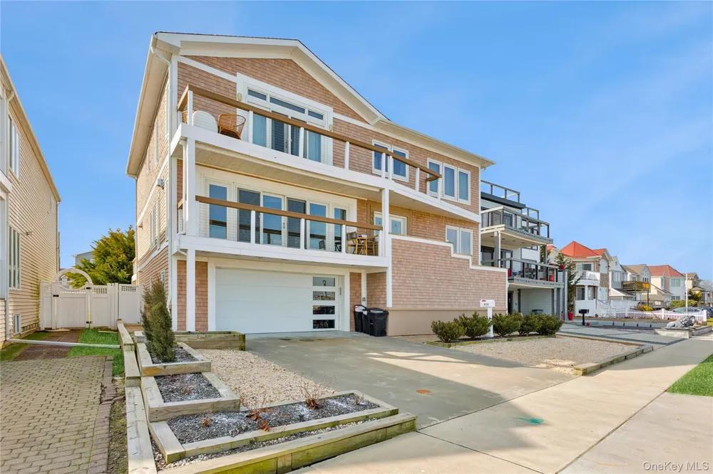 416 W Bay Drive Long Beach, NY 11561