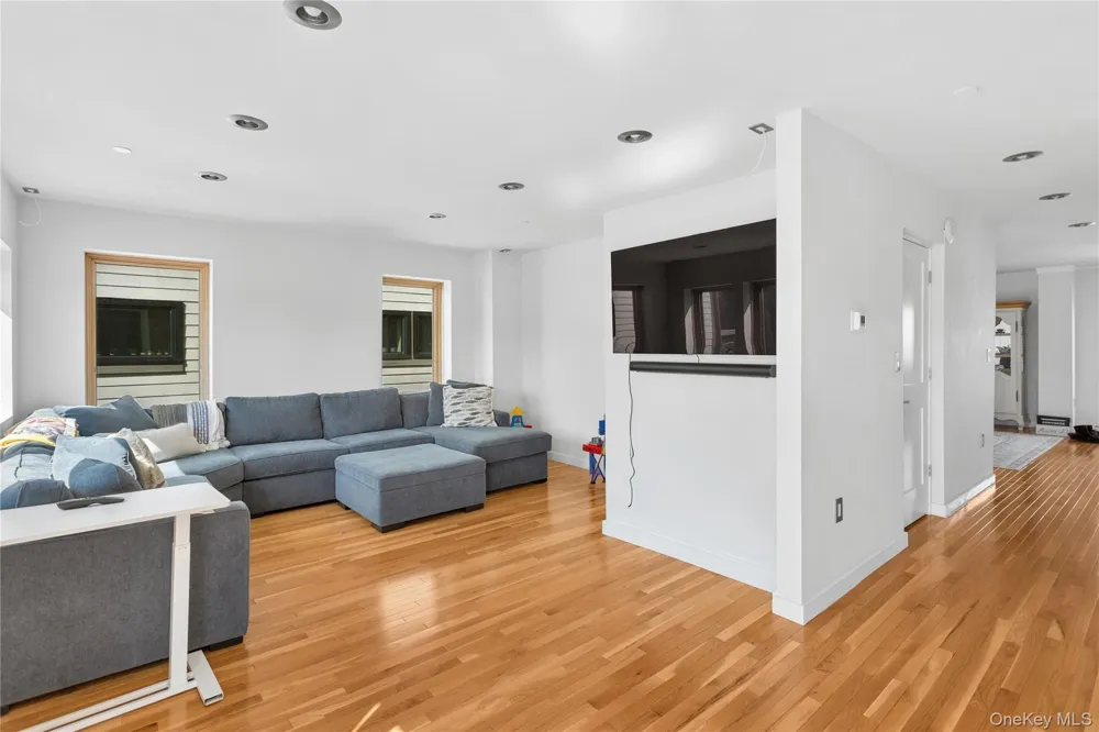 416 W Bay Drive Long Beach, NY 11561