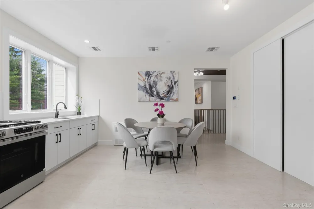3 Valley Way #320 Spring Valley, NY 10977
