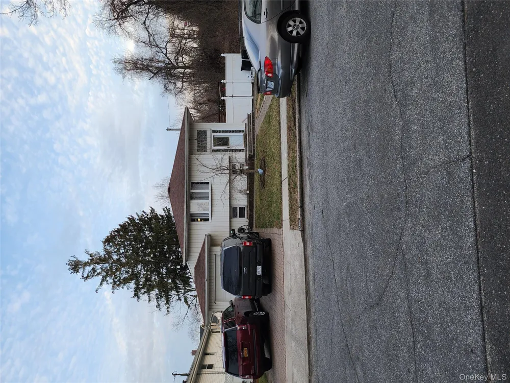 1656 Michalicki Place Merrick, NY 11566