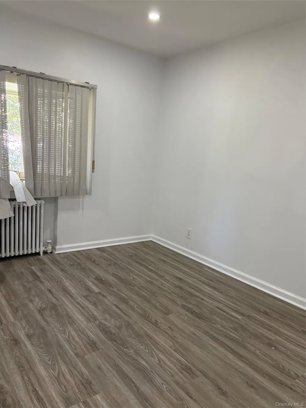 81 Gerard Avenue New Hyde Park, NY 11040