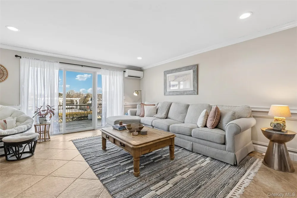 3013 Mitchell Road Westhampton Beach, NY 11978