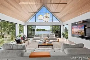 1080 Springs Fireplace Road East Hampton, NY 11937