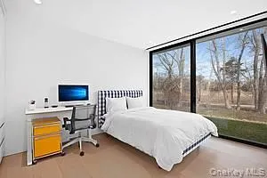 1080 Springs Fireplace Road East Hampton, NY 11937