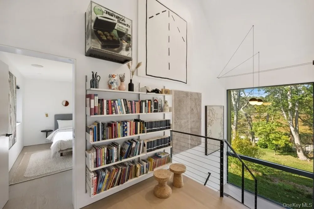 1080 Springs Fireplace Road East Hampton, NY 11937