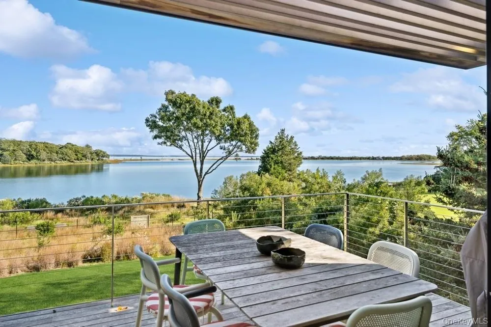 1080 Springs Fireplace Road East Hampton, NY 11937