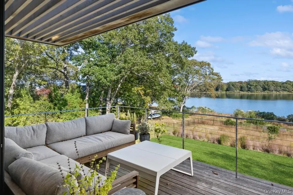 1080 Springs Fireplace Road East Hampton, NY 11937