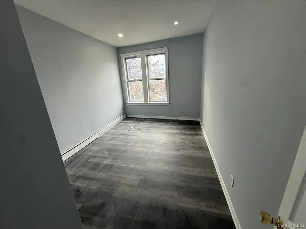 21157 Jamaica Avenue #2F Queens Village, NY 11428