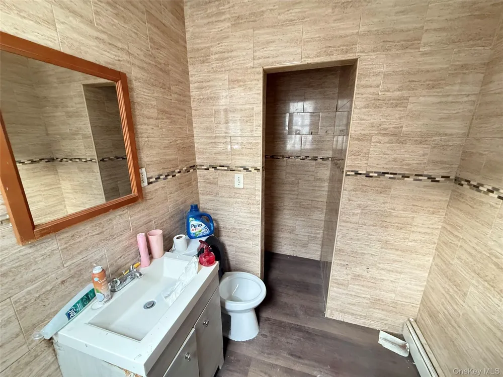 21157 Jamaica Avenue #2F Queens Village, NY 11428