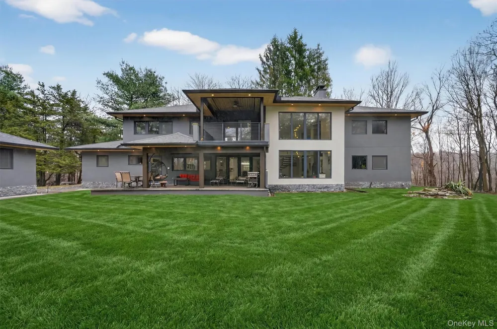 41 Sand Hill Lane Florida, NY 10921