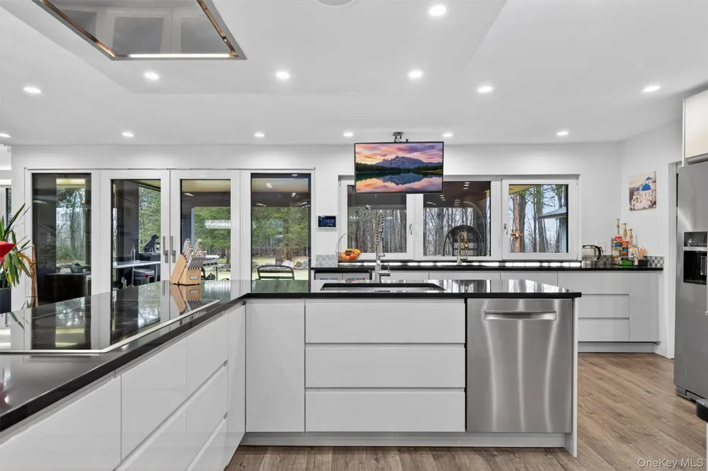 41 Sand Hill Lane Florida, NY 10921