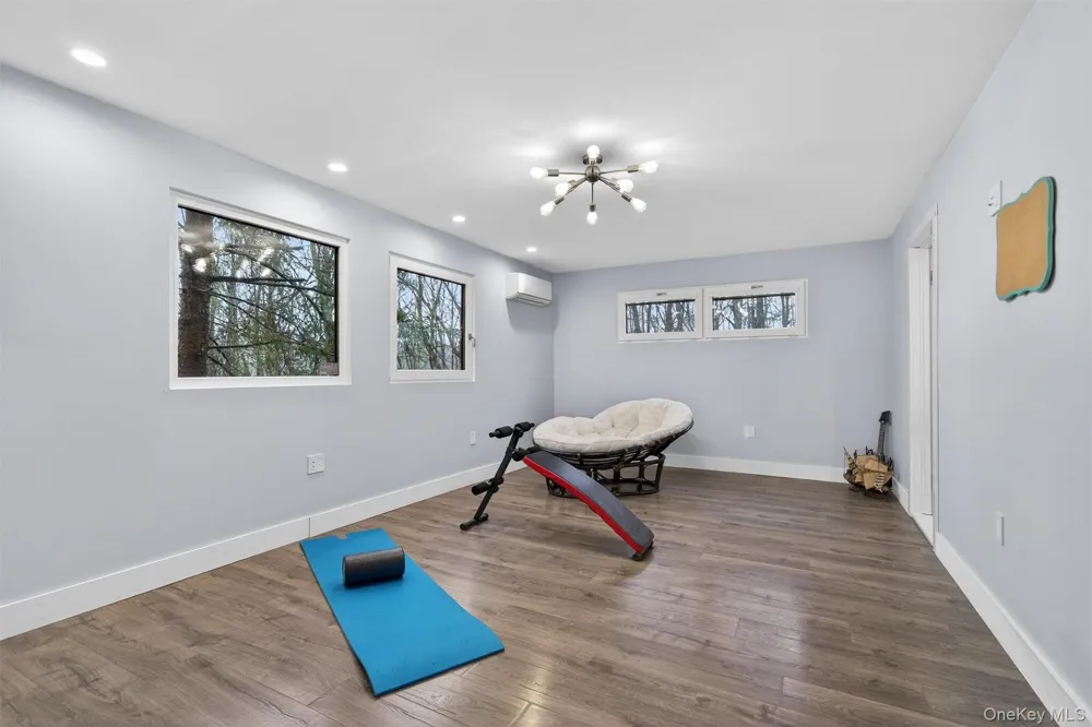 41 Sand Hill Lane Florida, NY 10921
