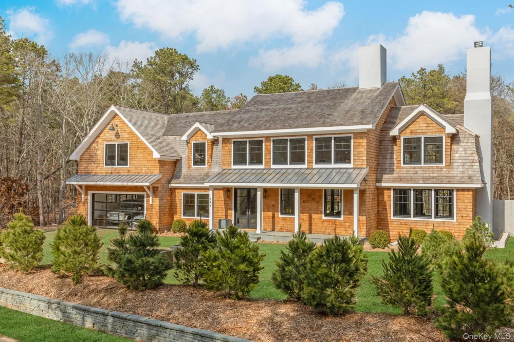 142 Six Pole Highway Sag Harbor, NY 11963