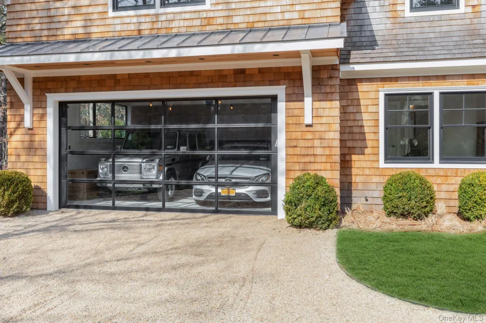 142 Six Pole Highway Sag Harbor, NY 11963