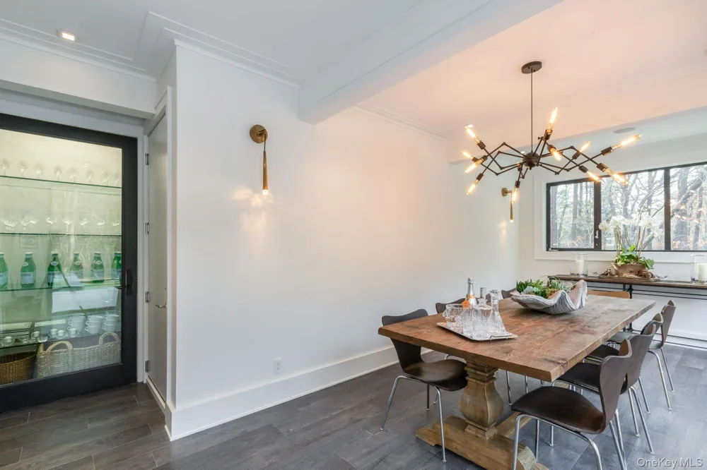 142 Six Pole Highway Sag Harbor, NY 11963