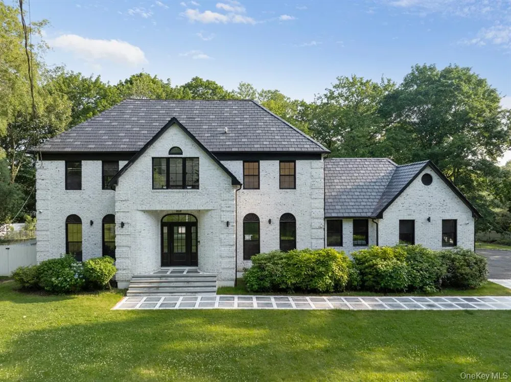 33 High Farms Road Old Brookville, NY 11545