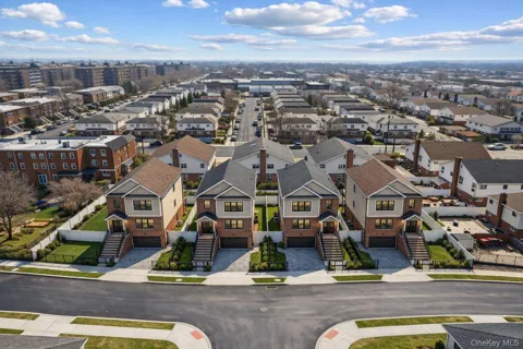 82-22 S Conduit Avenue
