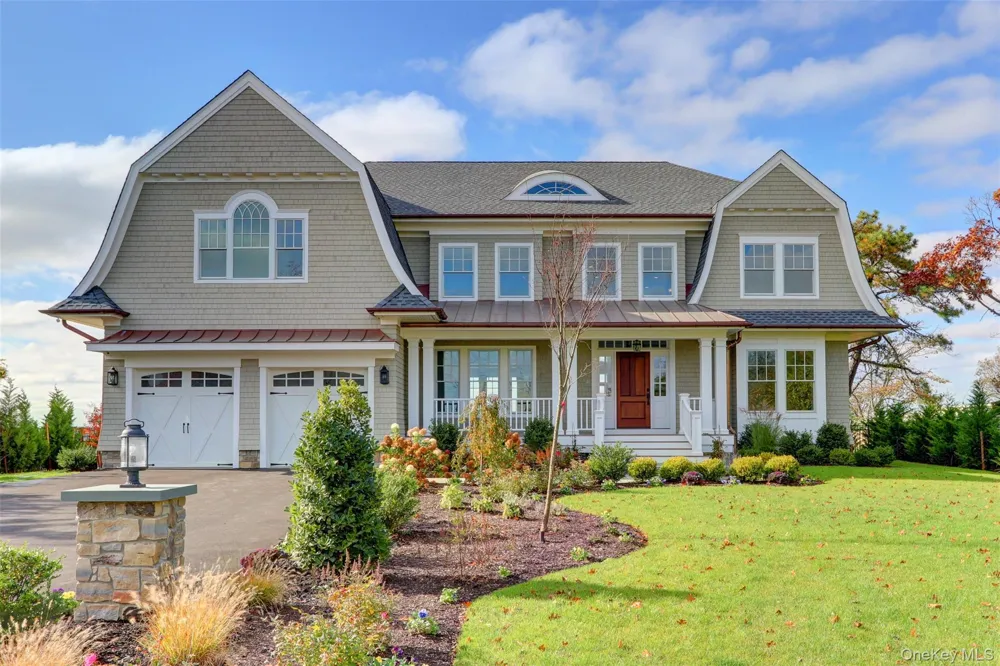 100A Awixa Avenue Bay Shore, NY 11706
