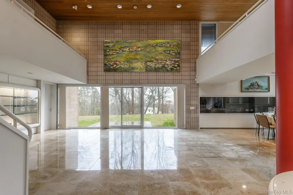 3 Paddock Court Old Westbury, NY 11568